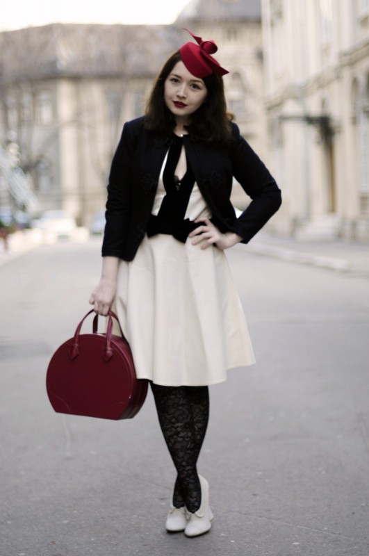 black_white_red_1