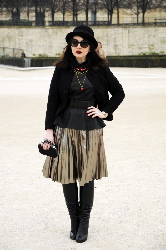 the-red-and-the-black-paris-fashion-week-fashezine-1