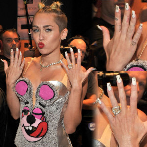 letstalkcosmetic.files.com miley_monogram_manicurealfabetic