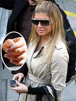 vegfla.com fergie domino nails